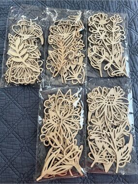 Bundle of Laser-Cut Wooden Flowers - Natural Wood